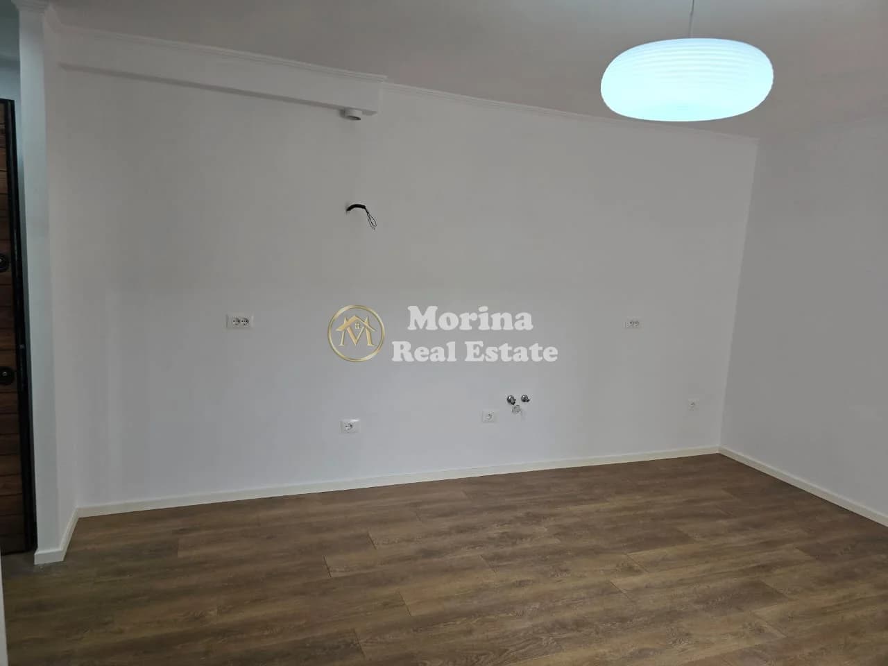 Shitje | Apartament 1 + 1 | Ali Demi, ish tregu elektrik| 115000 €