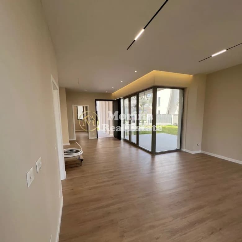 Qera | Vilë 5 + 1 | Liqeni i Thatë | 2200 €/muaj 4