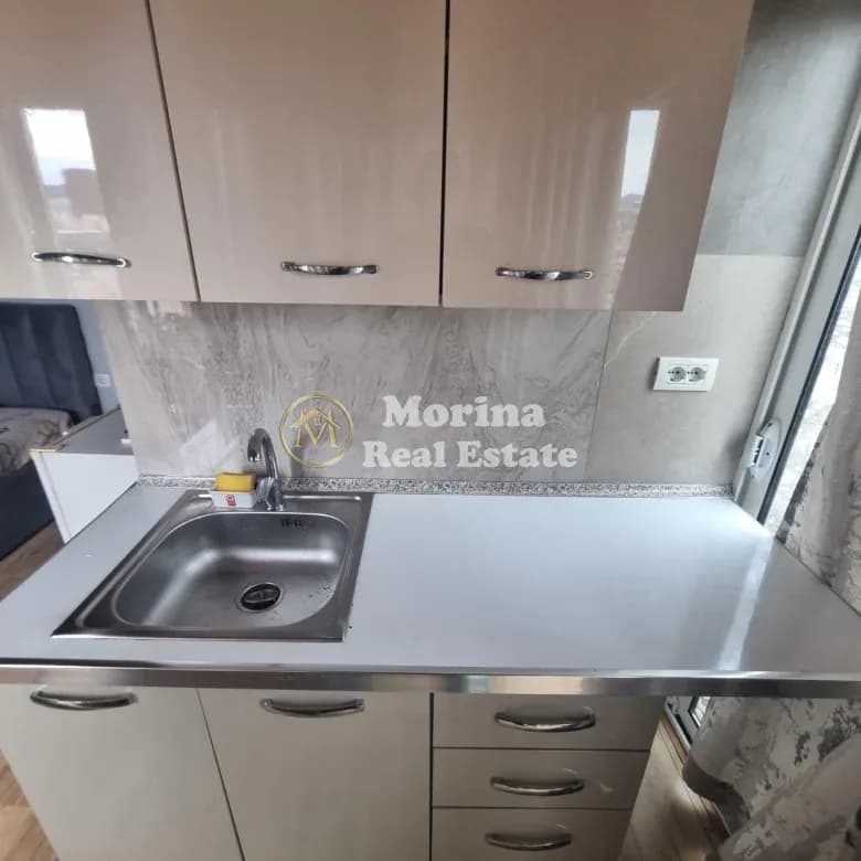 Qera | Garsoniere | Mine Peza | 370 €/muaj 2