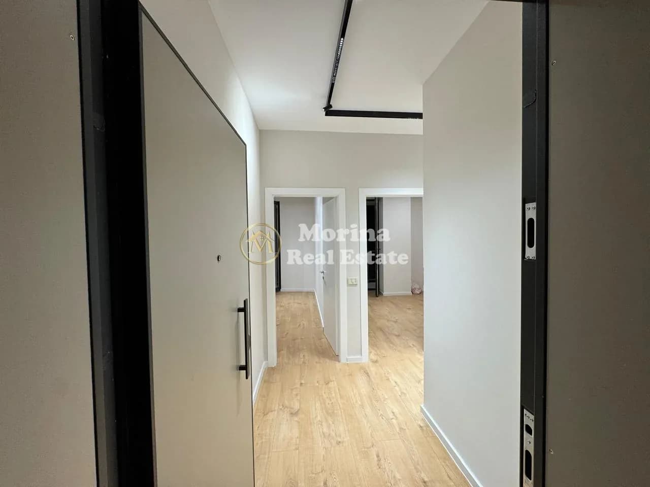Qera | Ambjent Biznesi | Golden Tower Residence I Rruga Mine Peza | 1000 €/muaj 3