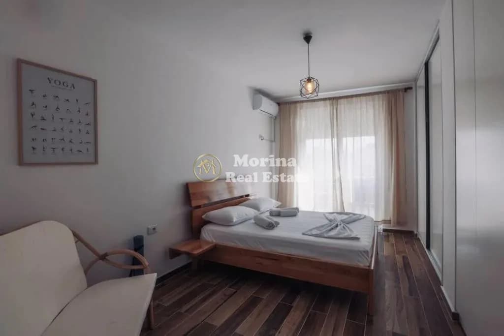 Qera | Apartament 1 + 1 + Parkim | Rruga e Barrikadave | 1000 €/muaj 4