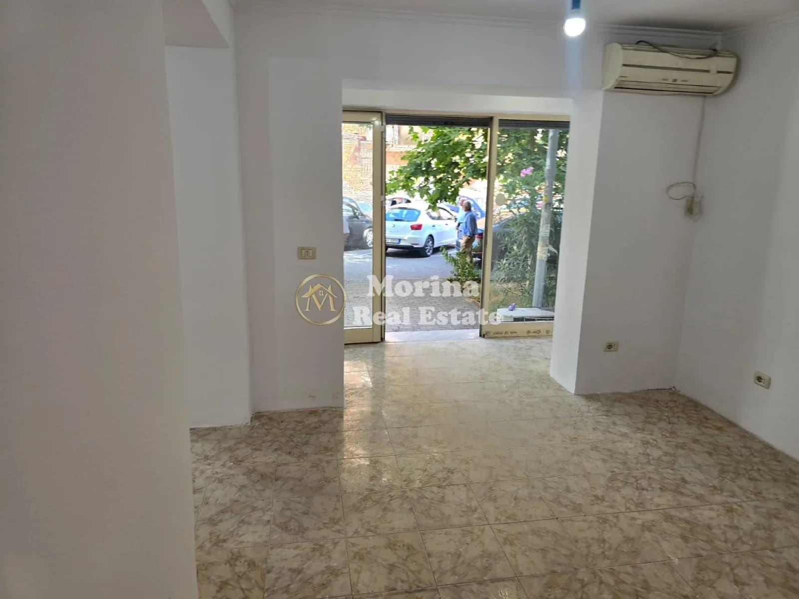 Shitje | Ambjent Biznesi | Rruga e Kavajës | 195000 € 2