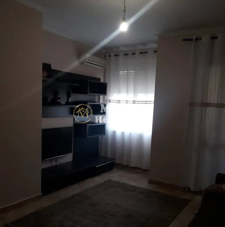 Qera | Apartament 2 + 1 | Rruga Komuna e Parisit | 550 €/muaj 3
