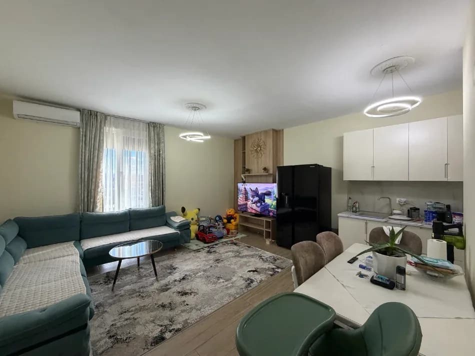 Qera | Apartament 2 + 1 | Rruga e Dibrës | 1000 €/muaj