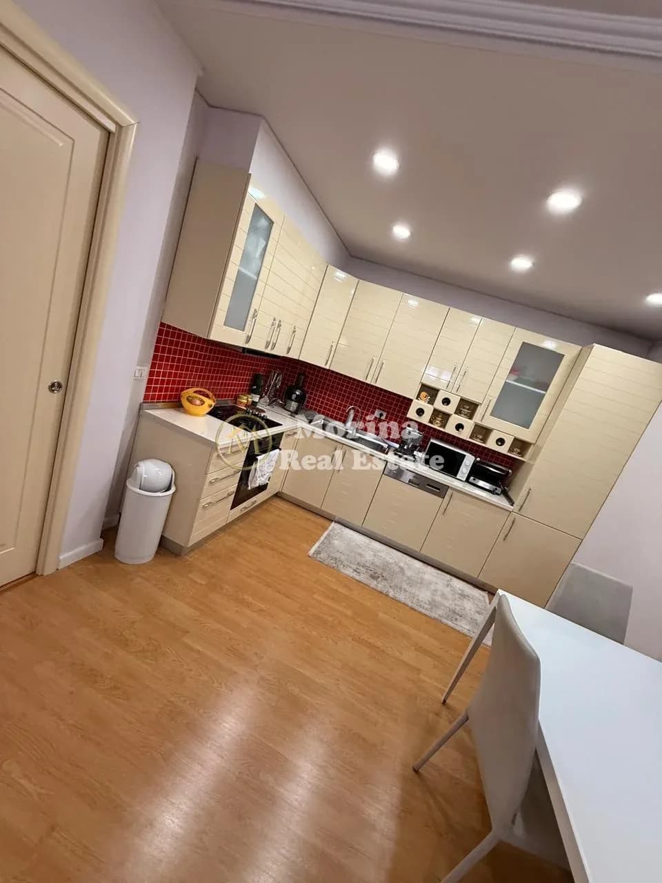 Qera | Apartament 2 + 1 | Kompleksi Usluga | 1100 €/muaj 2