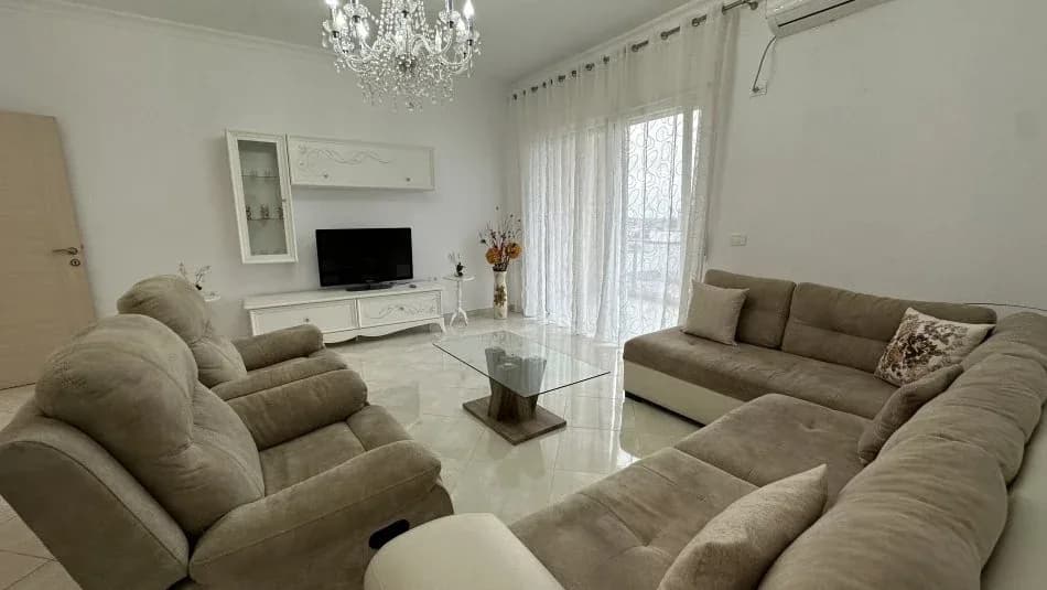 Shitje | Apartament 3 + 1 | QTU (Qendra Tregtare Univers) | 180000 € 2