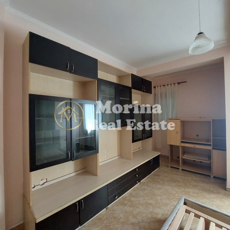 Qera | Shtëpi private 2 + 1 | Shkolla e Bashkuar | 450 €/muaj 4