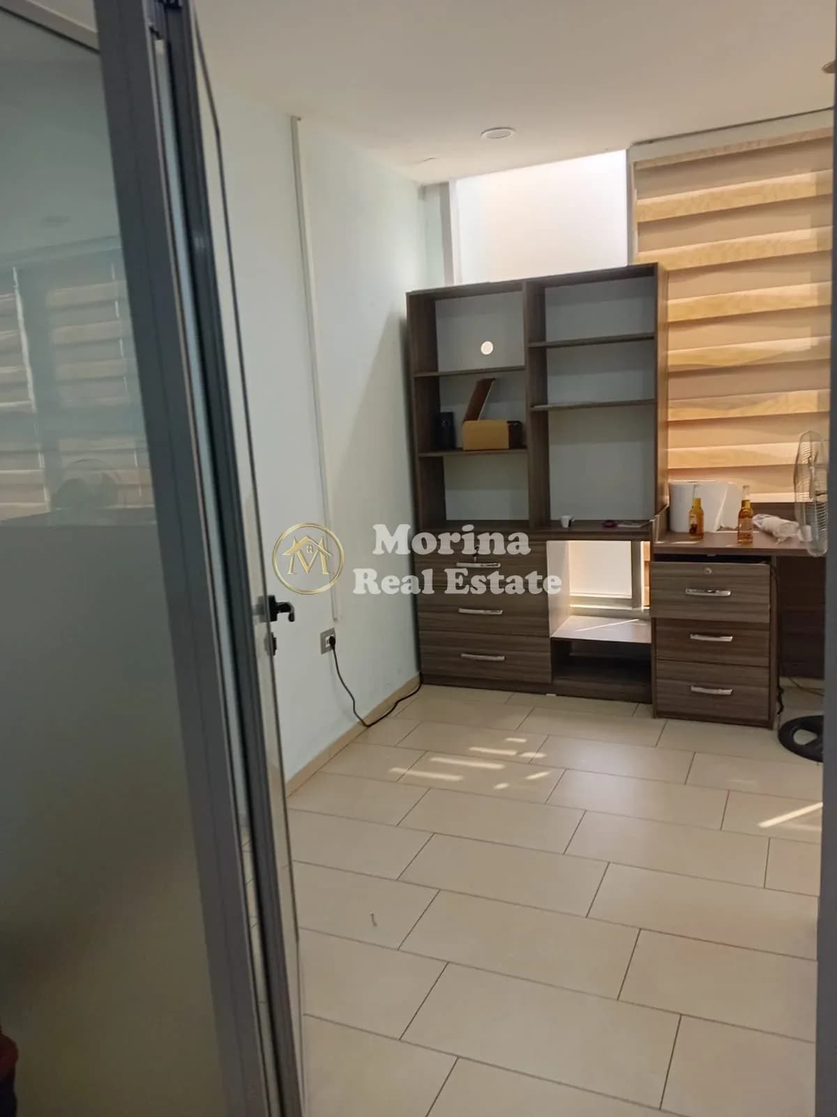 Qera | Ambjent Biznesi | 21 Dhjetori | 900 €/muaj 2