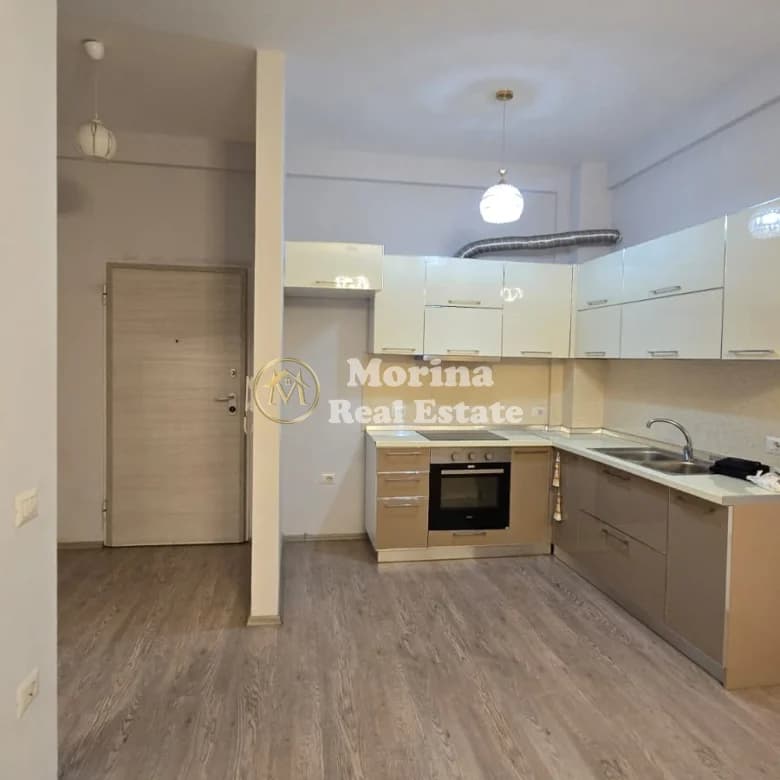 Qera | Apartament 1 + 1 | Rruga 4 Dëshmorët | 450 €/muaj