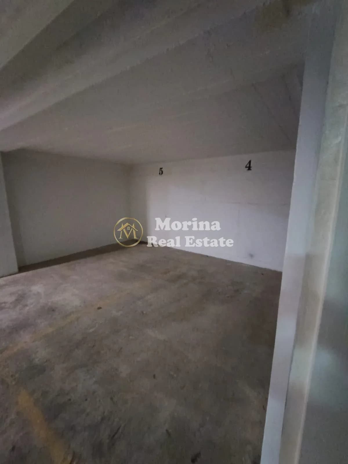Shitje | 2 Poste Parkimi | QSUT | 42000 € (lek) 2