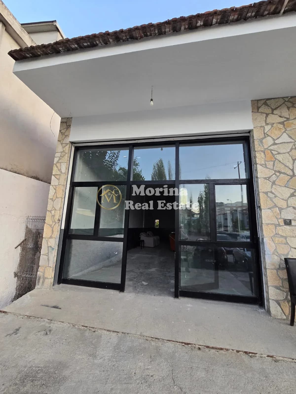 Qera | Ambjent Biznesi | Rruga Halil Malaj | 1200 €/muaj 2