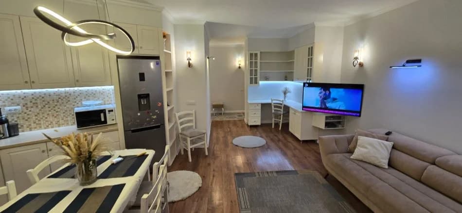 Qera | Apartament 3 + 1 +2 | Rruga Rrapo Hekali | 1000 €/muaj