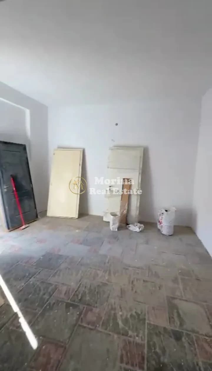 Shitje | Magazinë | Xhamlliku | 60000 €