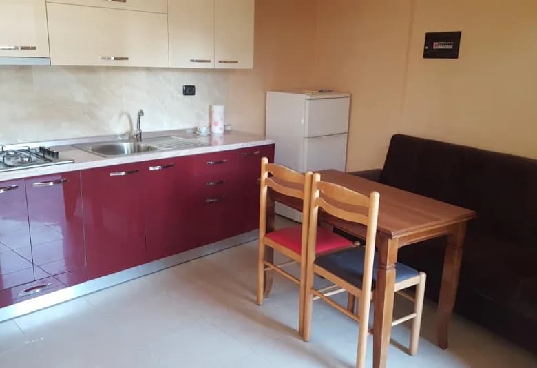 Qera | Dupleks 1 + 1 | Rruga Pjetër Budi | 400 €/muaj 4