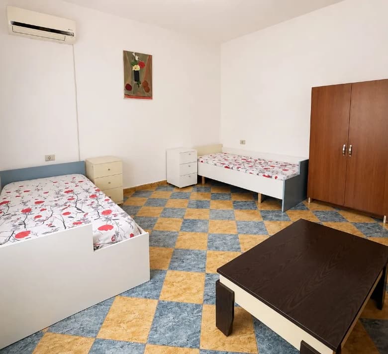 Qera | Shtëpi private 2 + 1 | Fundi i Bulevardit te ri | 350 €/muaj 4