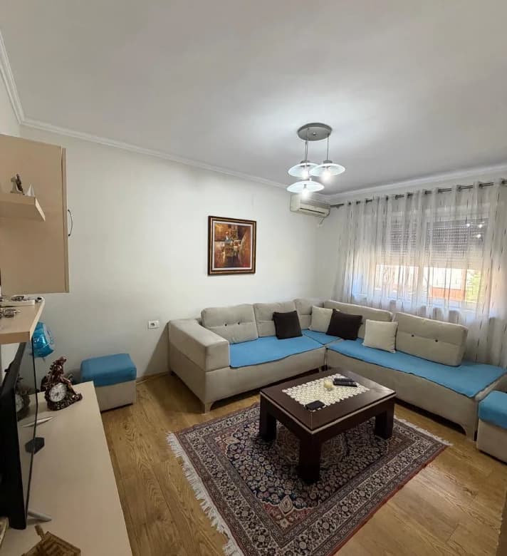 Qera | Apartament 1 + 1 | Shkolla e Bashkuar | 460 €/muaj