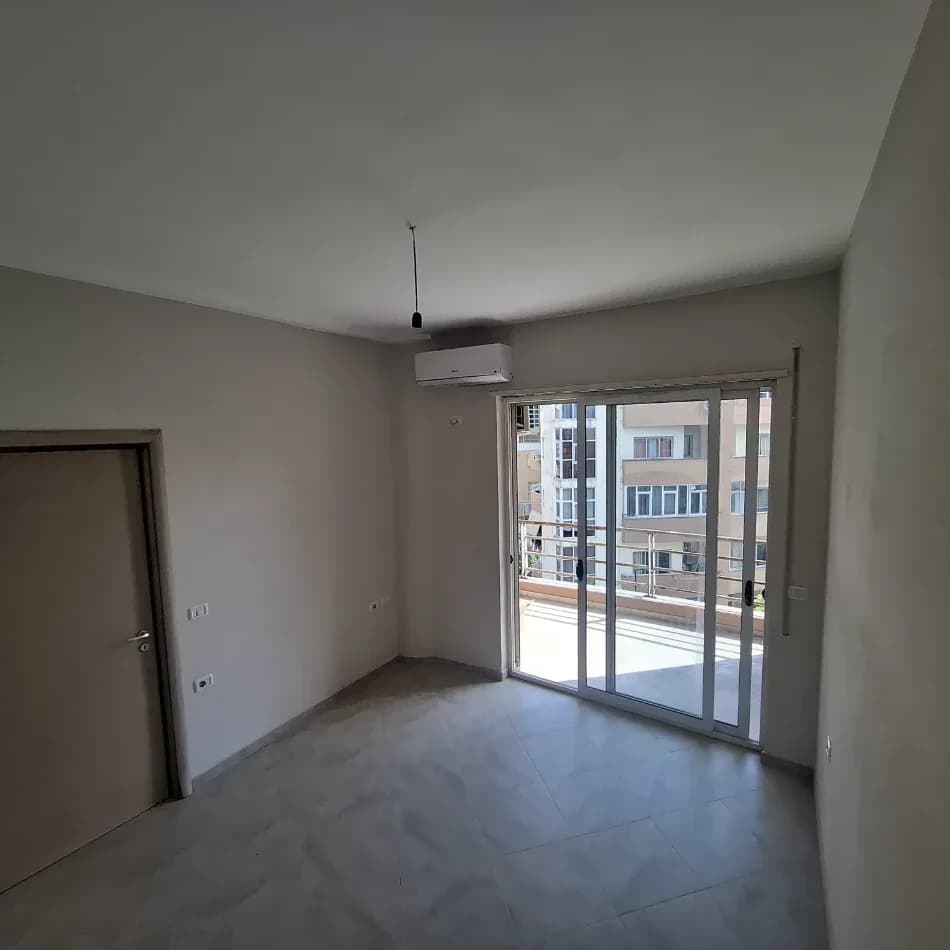Qera | Apartament 2 + 1+2 | Fresku | 450 €/muaj 4