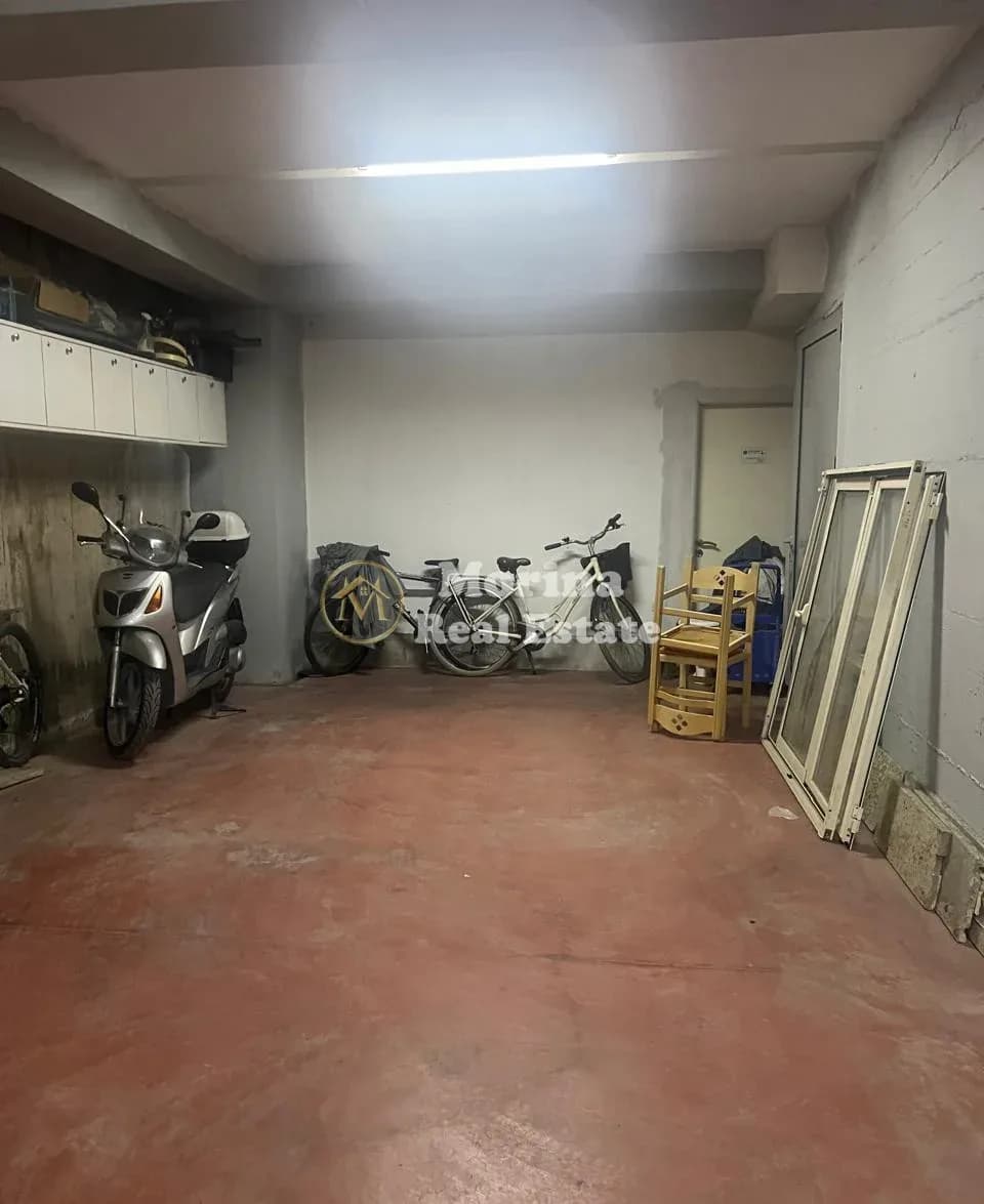 Shitje | 10 Garazhde | Astir | 210000 €