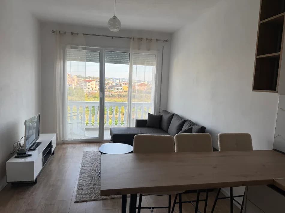Qera | Apartament 1 + 1 | Kamez | 380 €/muaj 2