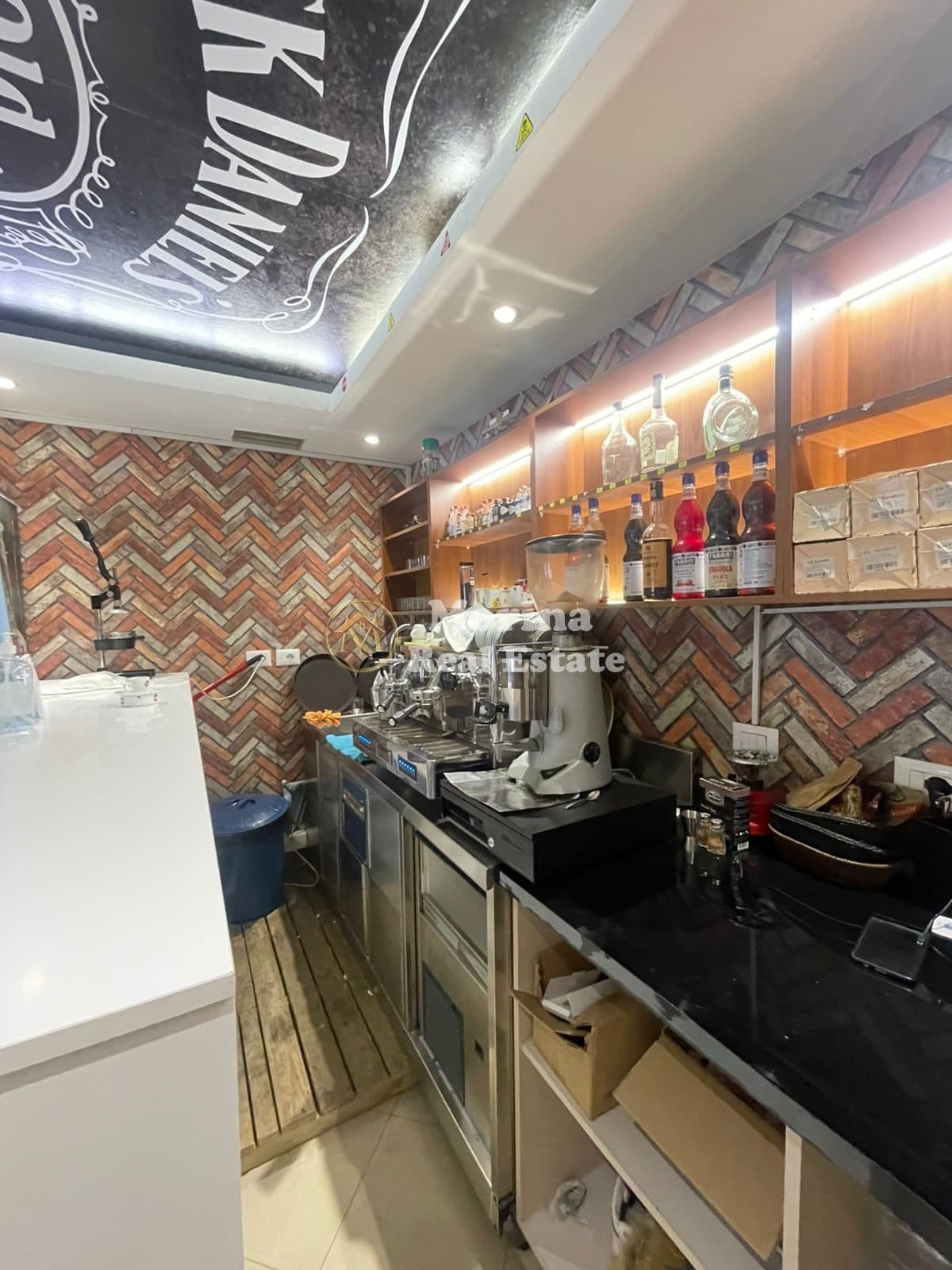 Qera | Ambjent Biznesi | Rruga Bardhyl | 500 €/muaj 3
