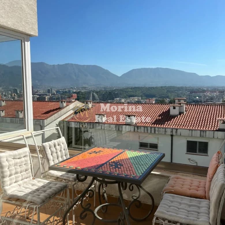 Shitje | Vilë 5 + 1 + 4| Kodra e Diellit 1 | 1100000 € 3