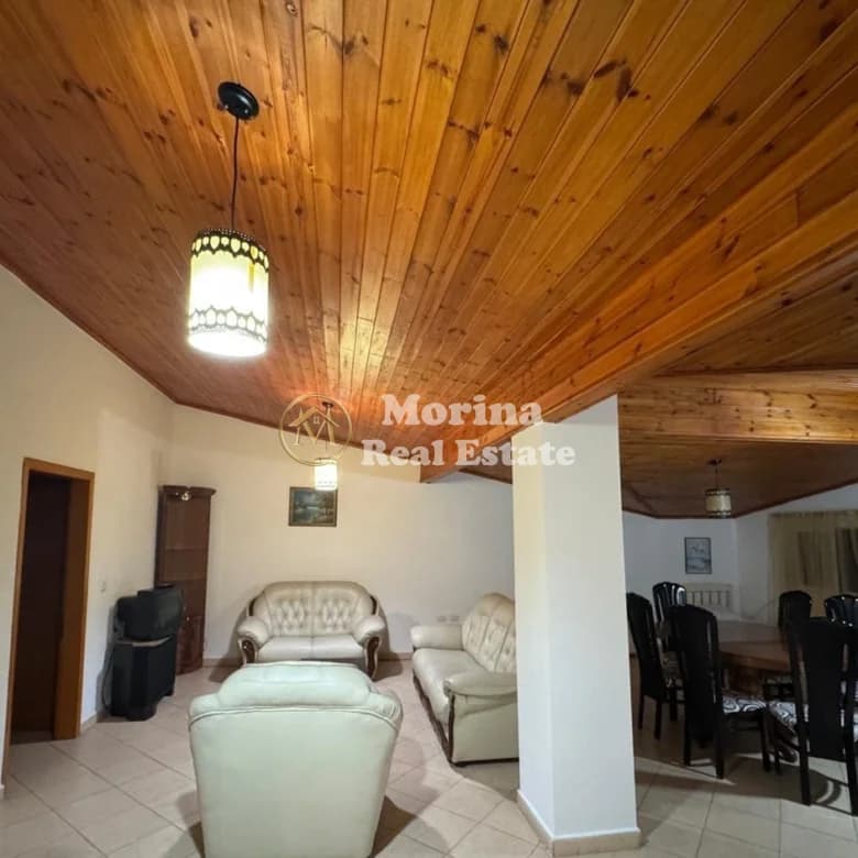 Qera | Shtëpi private 1 + 1 | Kinostudio | 350 €/muaj 2