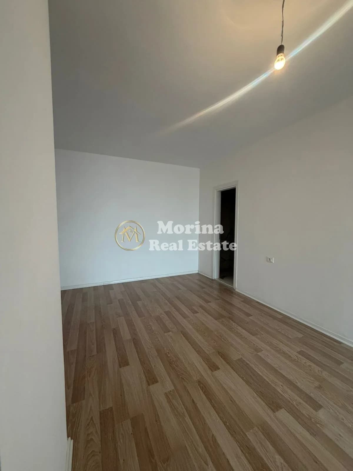 Qera | Ambjent Biznesi | Vasil Shanto | 420 €/muaj 3