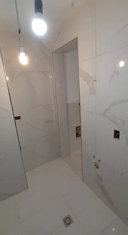 Qera | Ambjent Biznesi | Liqeni i Thatë | 500 €/muaj 3