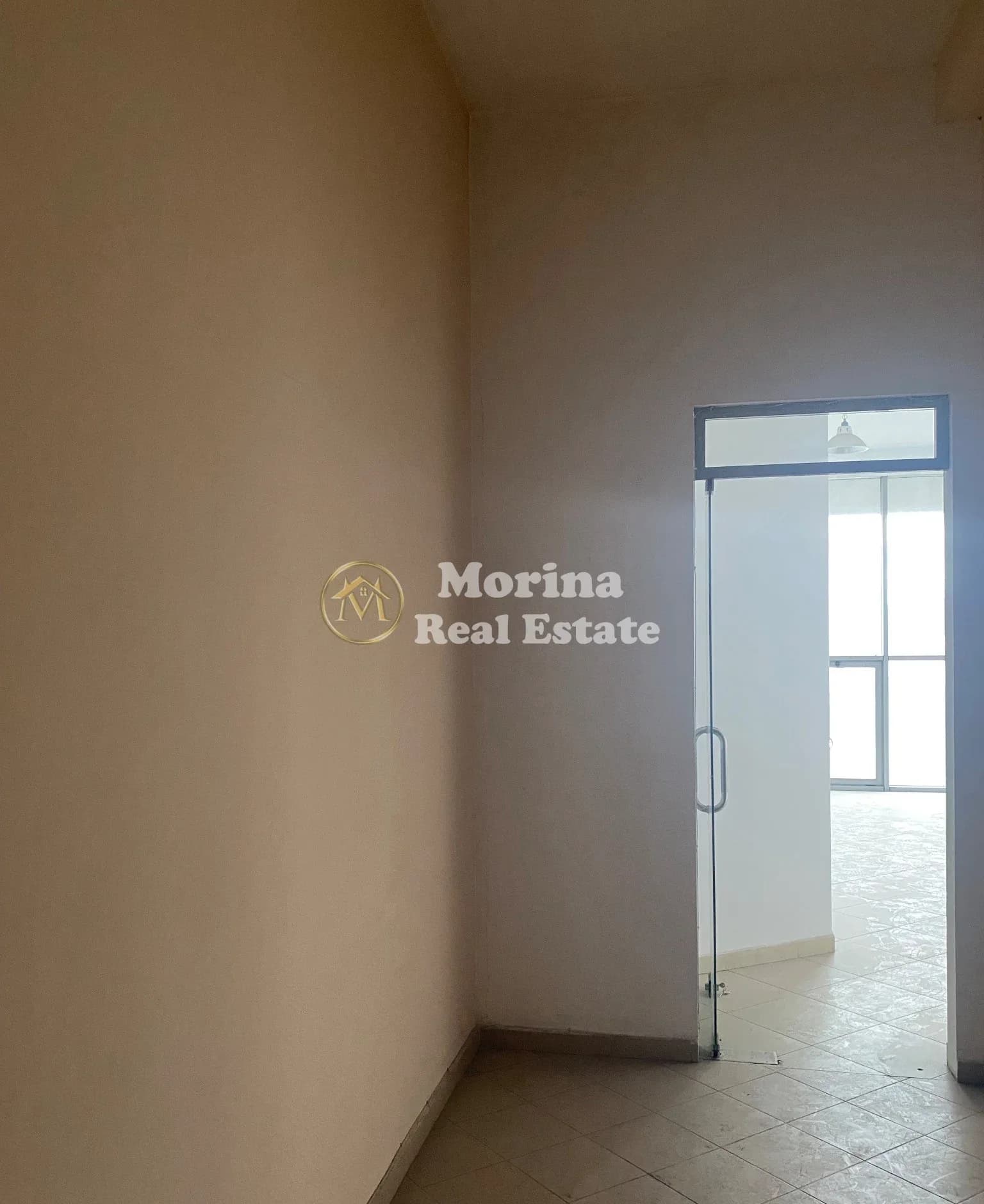 Qera | Ambjent Biznesi | Rruga Dritan Hoxha | 750 €/muaj 3