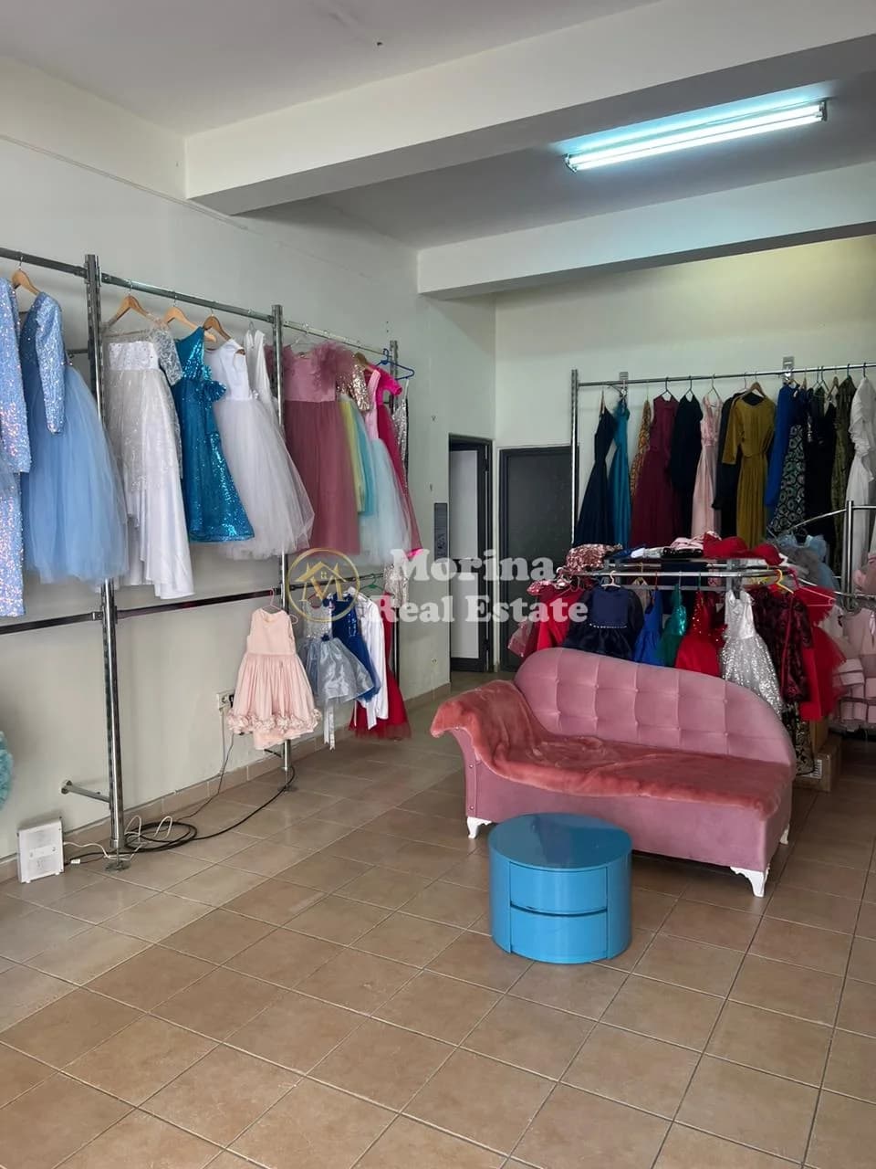 Qera | Ambjent Biznesi | Komuna e Parisit | 530 €/muaj