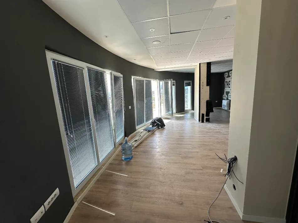 Qera | Ambjent Biznesi | Zogu i Zi | 2300 €/muaj 3