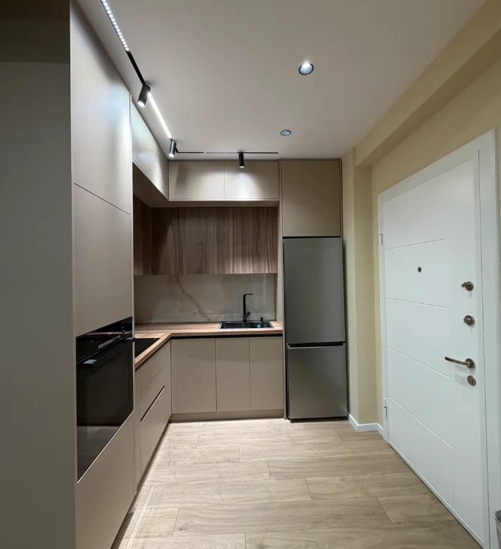 Qera | Apartament 2 + 1 | Rruga Azem Galica | 500 €/muaj 2