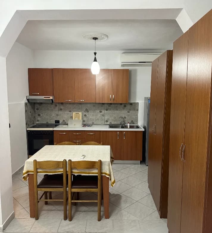 Qera | Garsoniere | Komuna e Parisit | 450 €/muaj 2