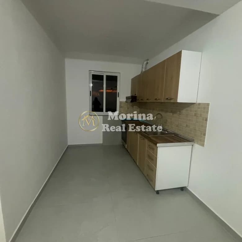 Qera | Shtëpi private 2 + 1 | Kinostudio | 370 €/muaj 3