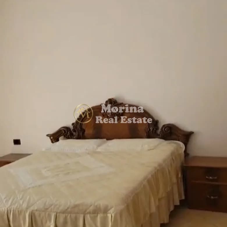 Qera | Shtëpi private 3 + 1 | Rruga e Dibrës | 450 €/muaj 3