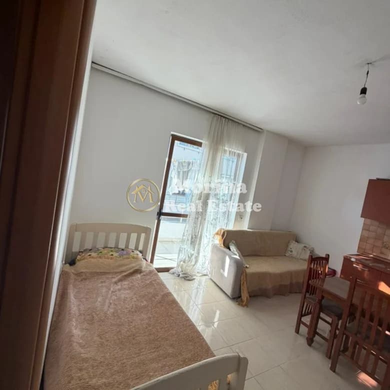 Qera | Apartament 1 + 1 | Xhamlliku | 400 €/muaj 3