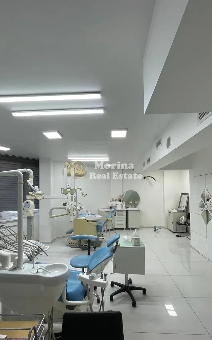 Shitje | Klinike Dentare | Zogu i Zi | 240000 € 4