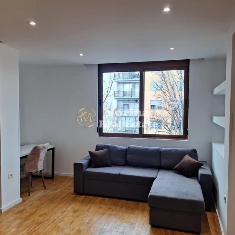 Qera | Apartament 2 + 1 | Rruga Ferit Xhajko | 550 €/muaj 2