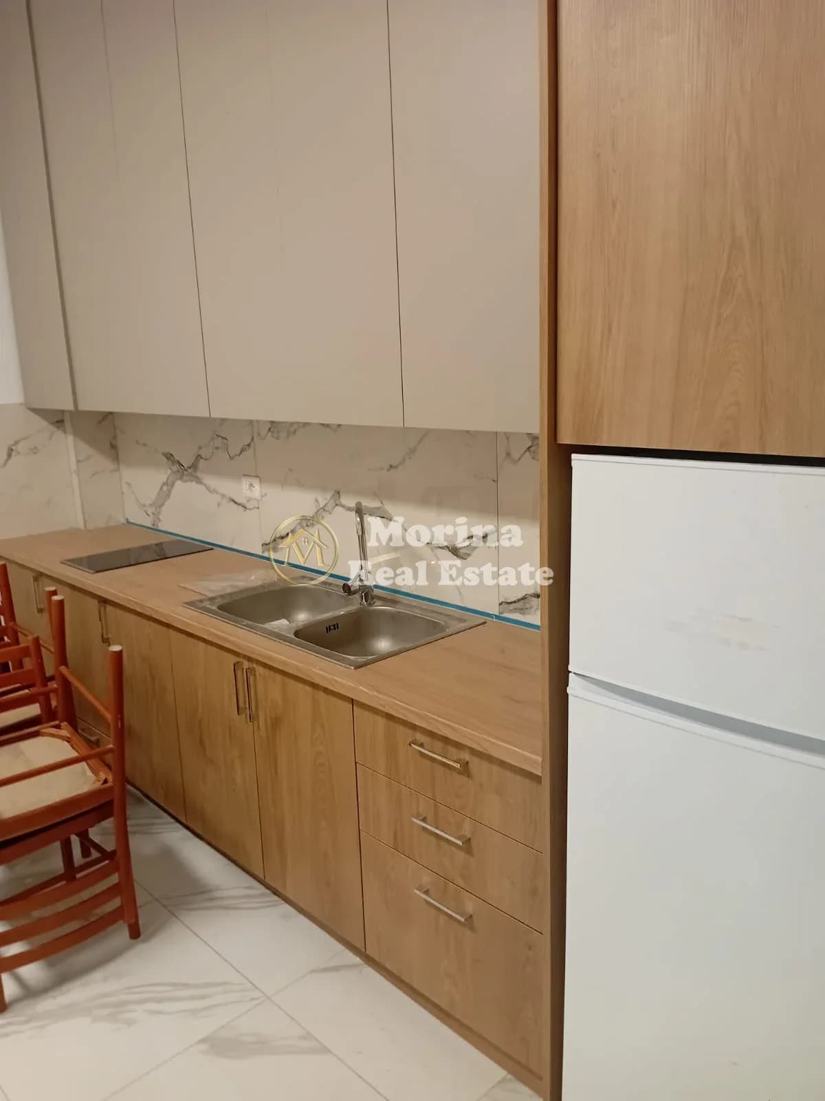 Qera | Ambjent Biznesi | Rruga e Elbasanit | 700 €/muaj
