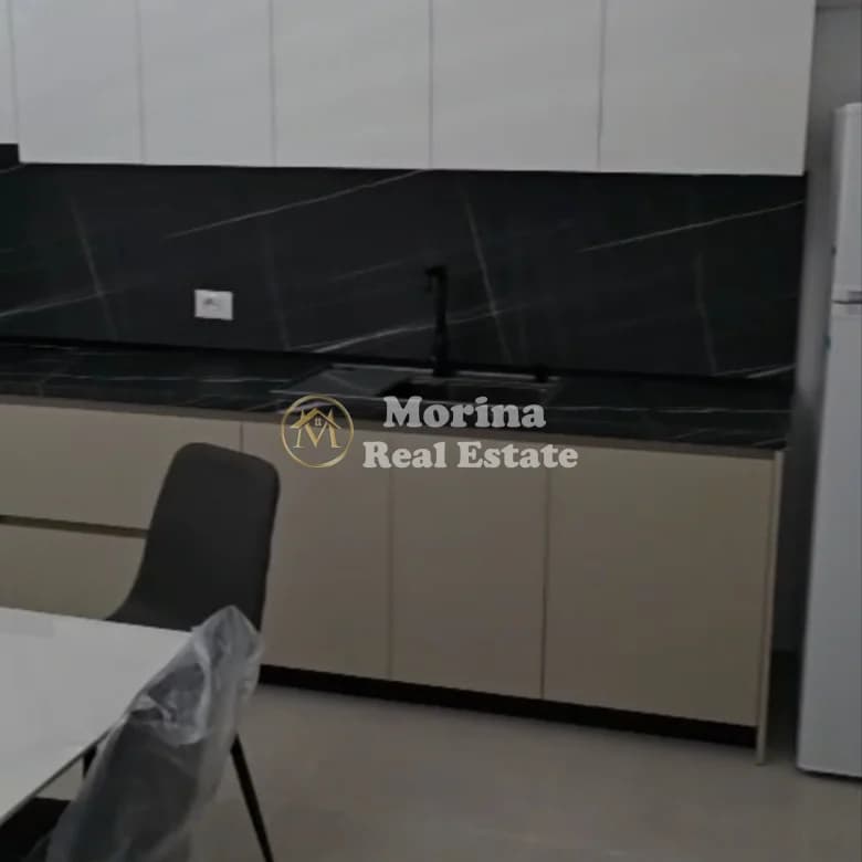 Qera | Vilë 1 + 1 | Rruga 5 Maji | 500 €/muaj 2