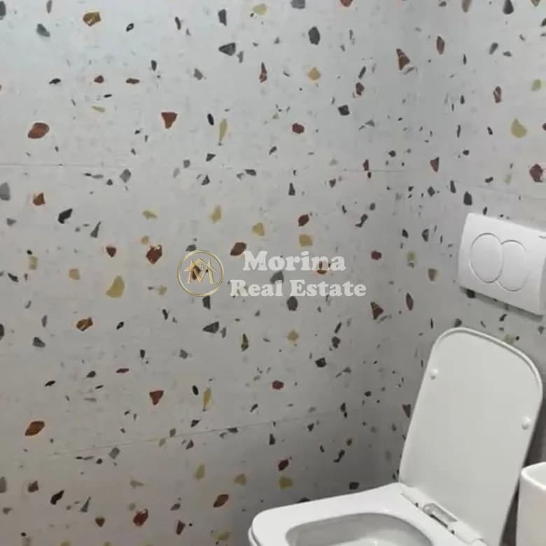 Qera | Ambjent Biznesi | Rruga 5 Maji | 3600 €/muaj 4