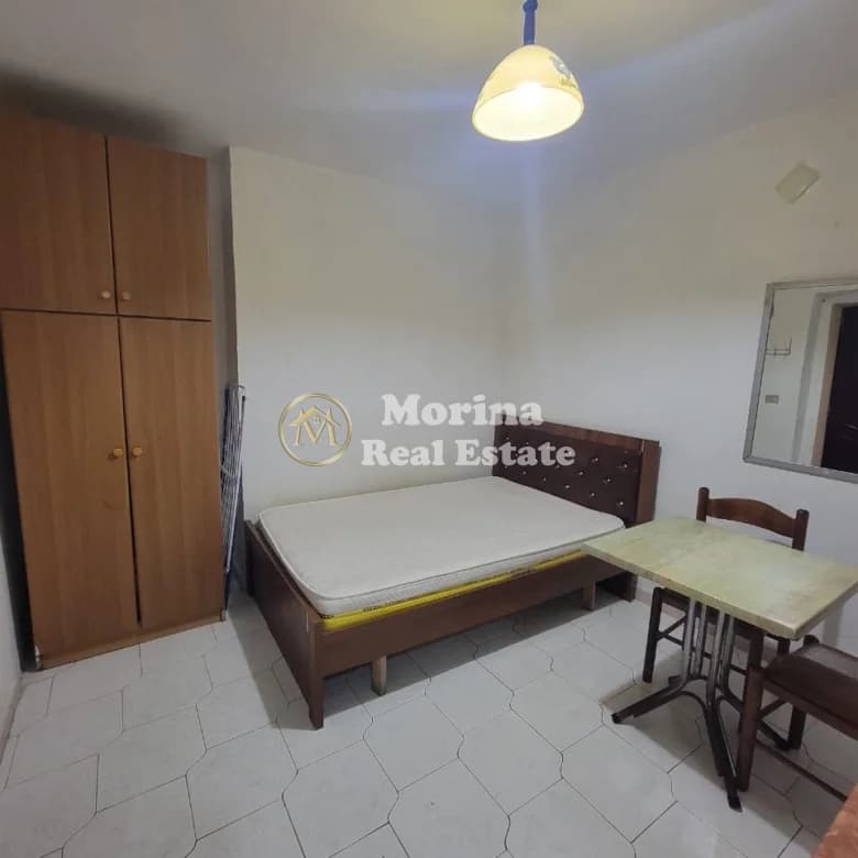 Qera | Garsoniere | Rruga Kongresi i Manastirit | 250 €/muaj 2