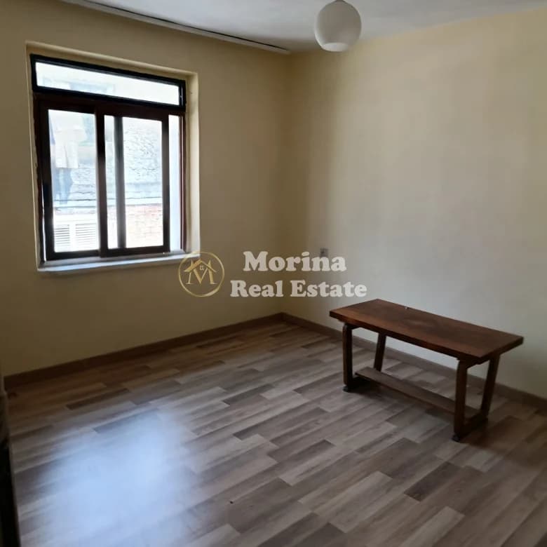 Qera | Apartament 1 + 1 | Xhamlliku | 350 €/muaj 4