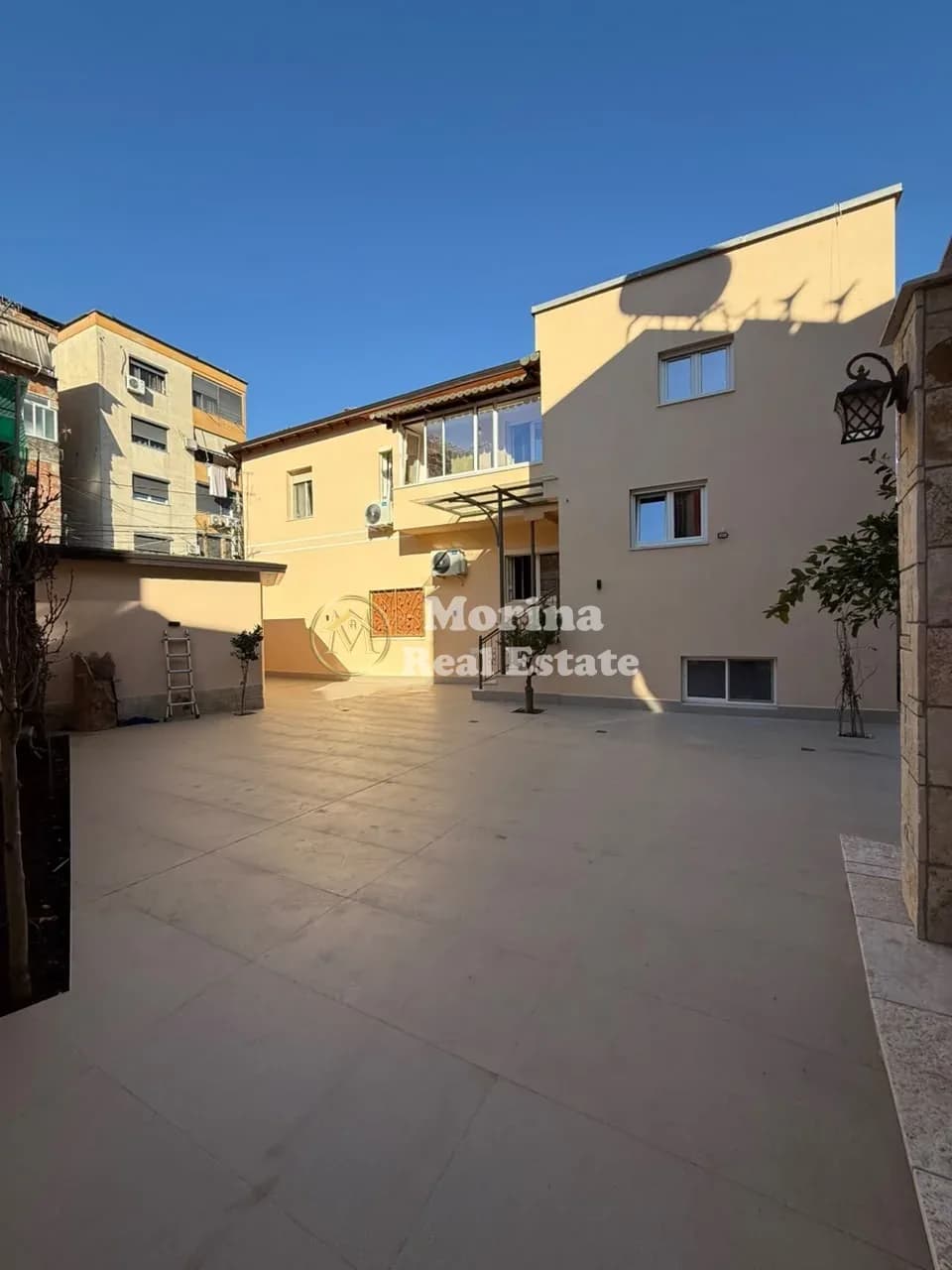 Qera | Vilë 4 + 1 | 21 Dhjetori | 2100 €/muaj 3