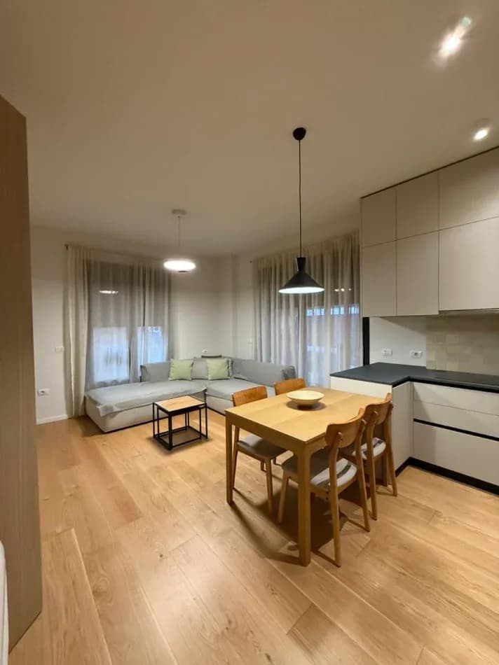 Qera | Apartament 2 + 1 | Rruga e Kosovareve | 1300 €/muaj