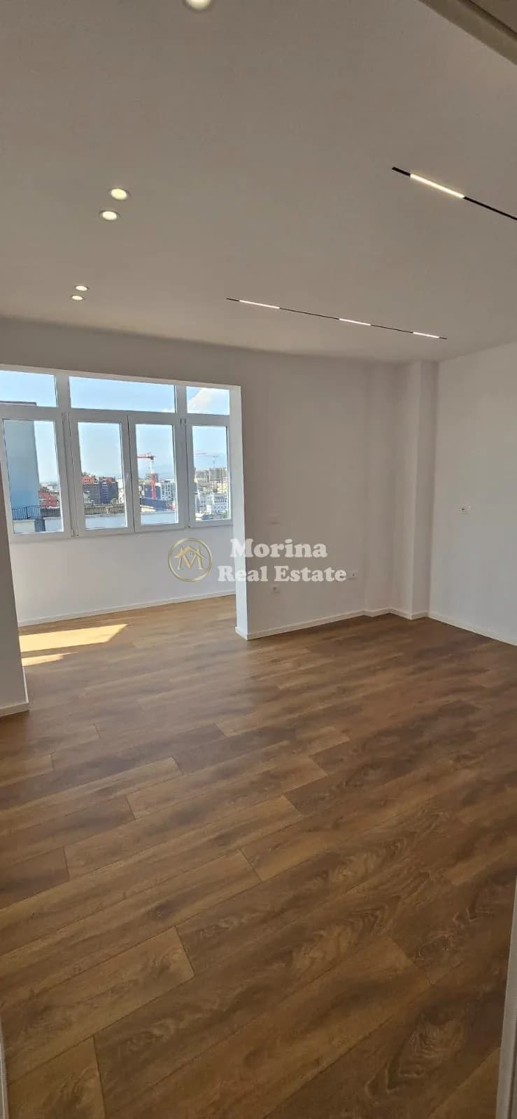 Shitje | Apartament 1 + 1 | 21 Dhjetori | 165000 €