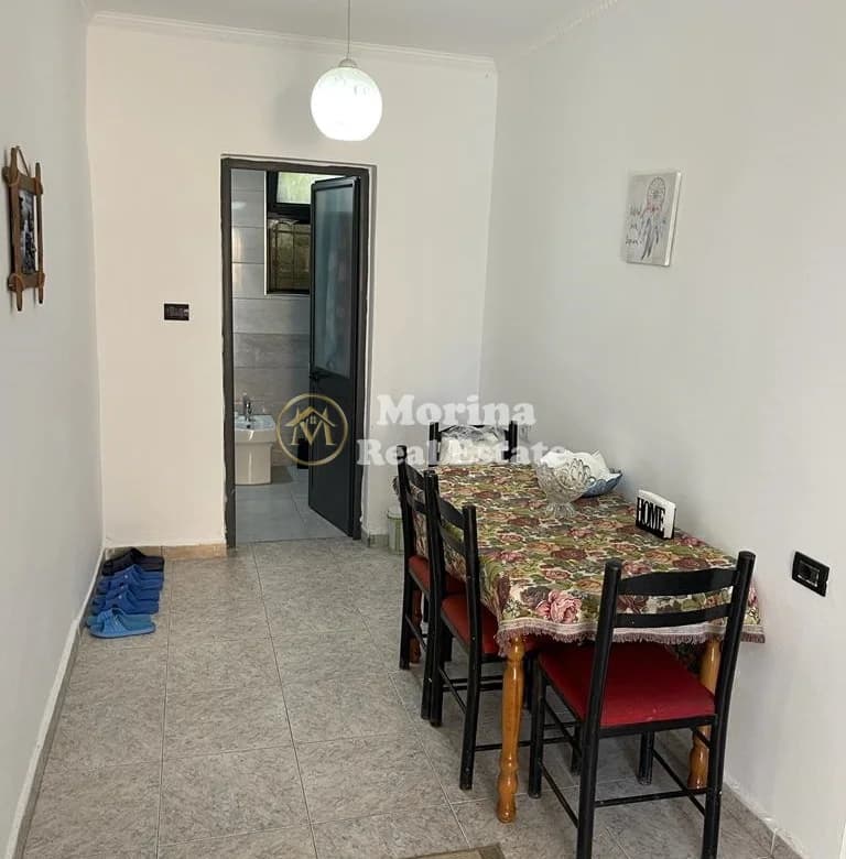 Qera | Ambjent Biznesi | Ali Demi | 1500 €/muaj