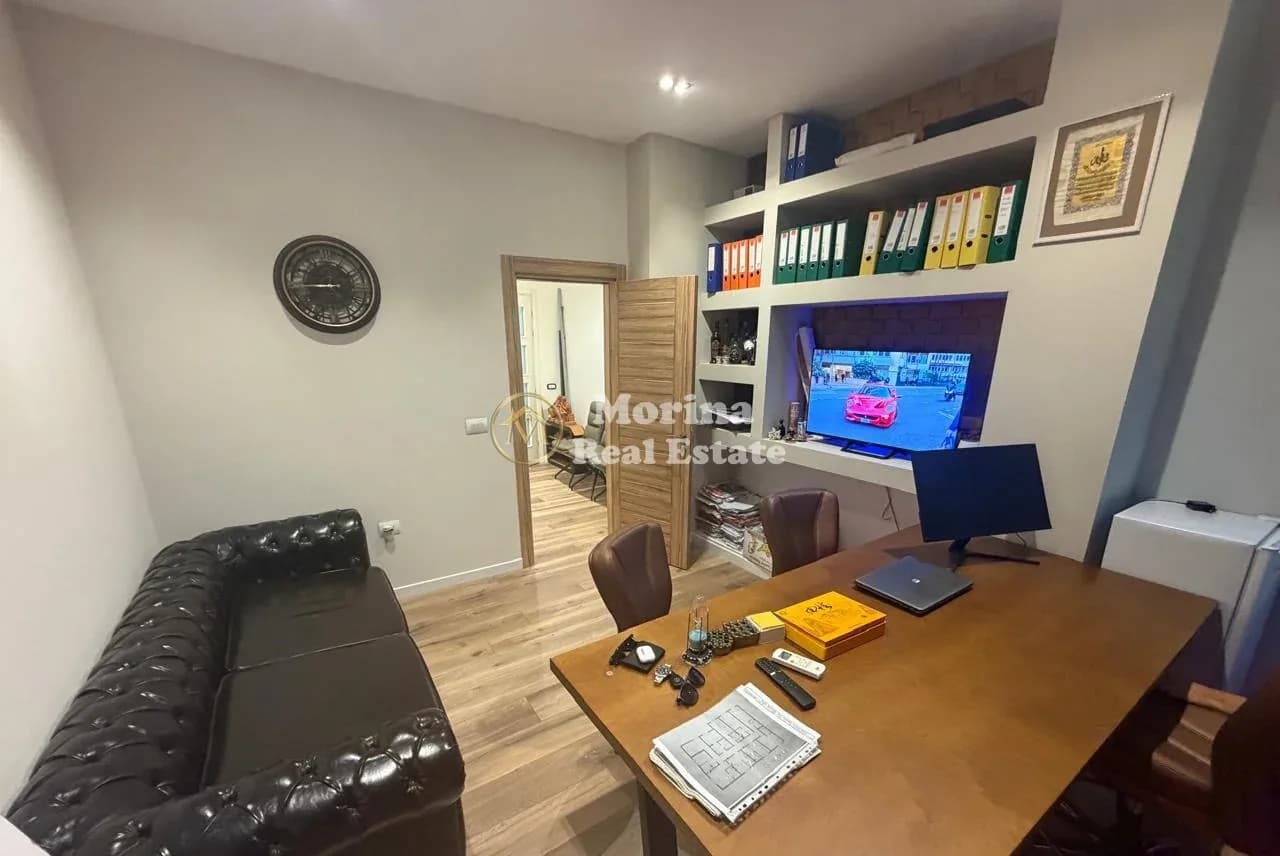 Qera | Zyrë | 21 Dhjetori | 800 €/muaj 3