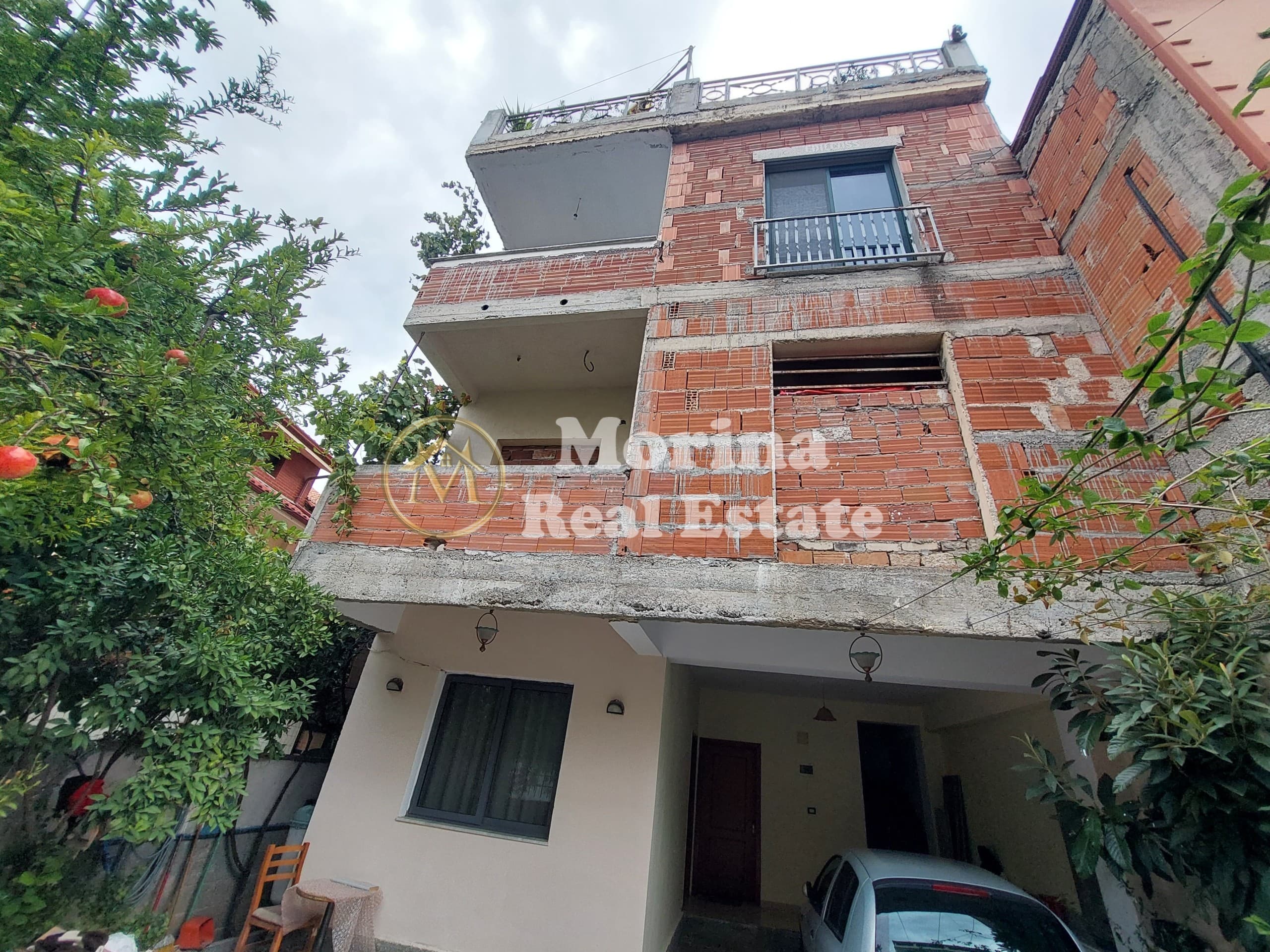 Shitet, Vile 3-katëshe, Rr:”5 Maji”, 320000 euro