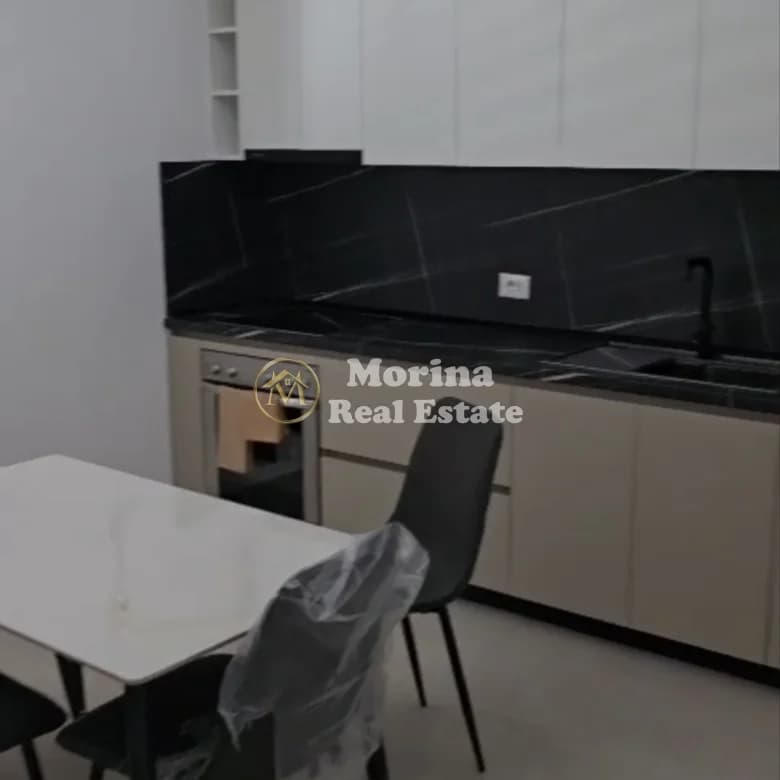 Qera | Vilë 1 + 1 | Rruga 5 Maji | 500 €/muaj